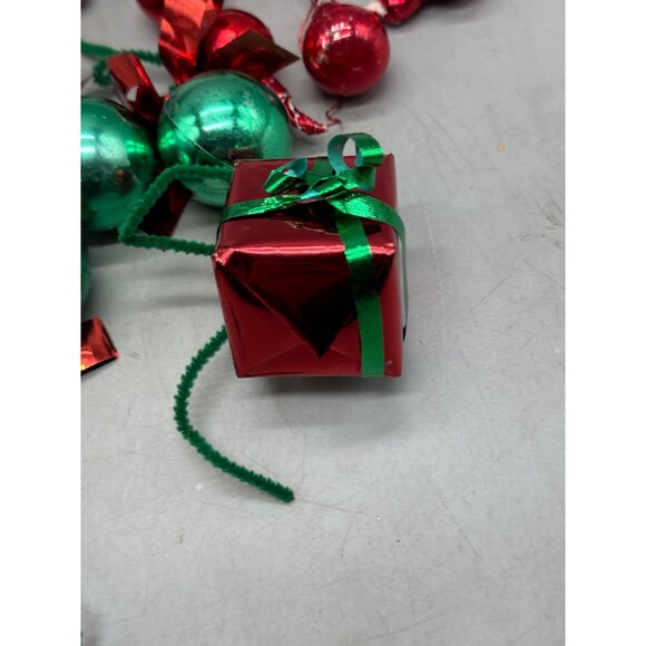Lot of 15 Christmas Ornament Set Red Bow Green & Red Baubles Gift Boxes & Bells - Picture 5 of 7